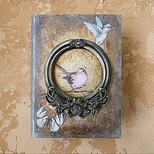 Мастер-класс - Шкатулочка-книга с секретом  - Фотография интерьере 4